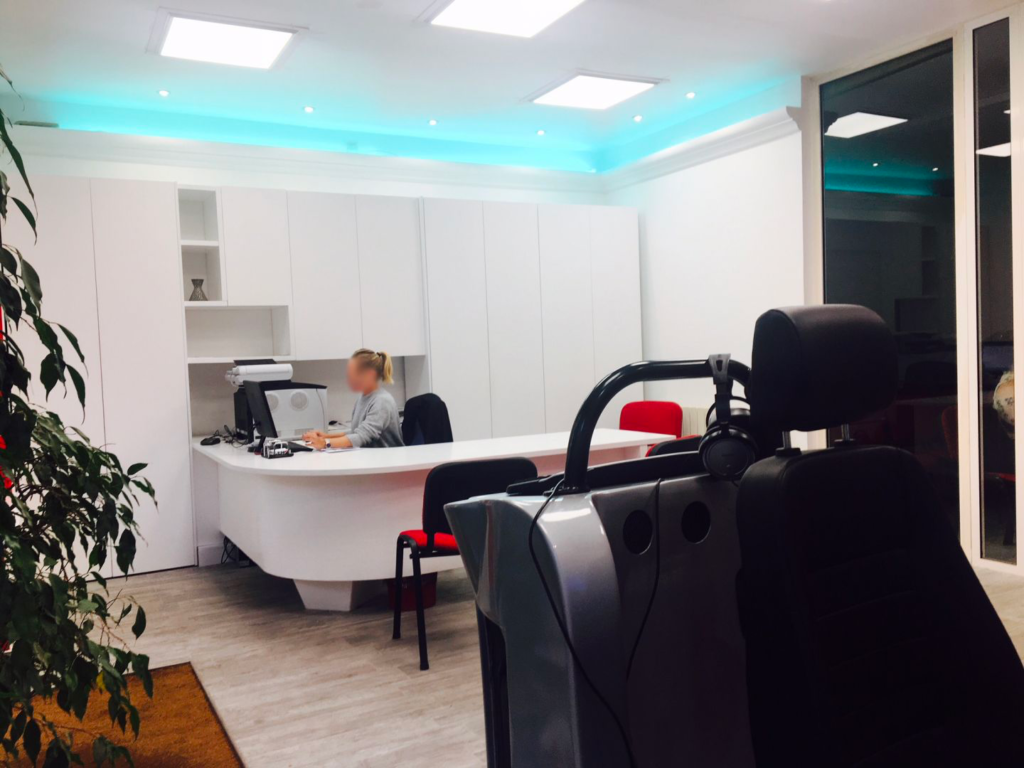 Bureau d'accueil de l'auto-école CER V à Vénissieux